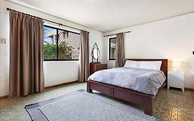 Pet Friendly & Super Central Retro Beach Pad!